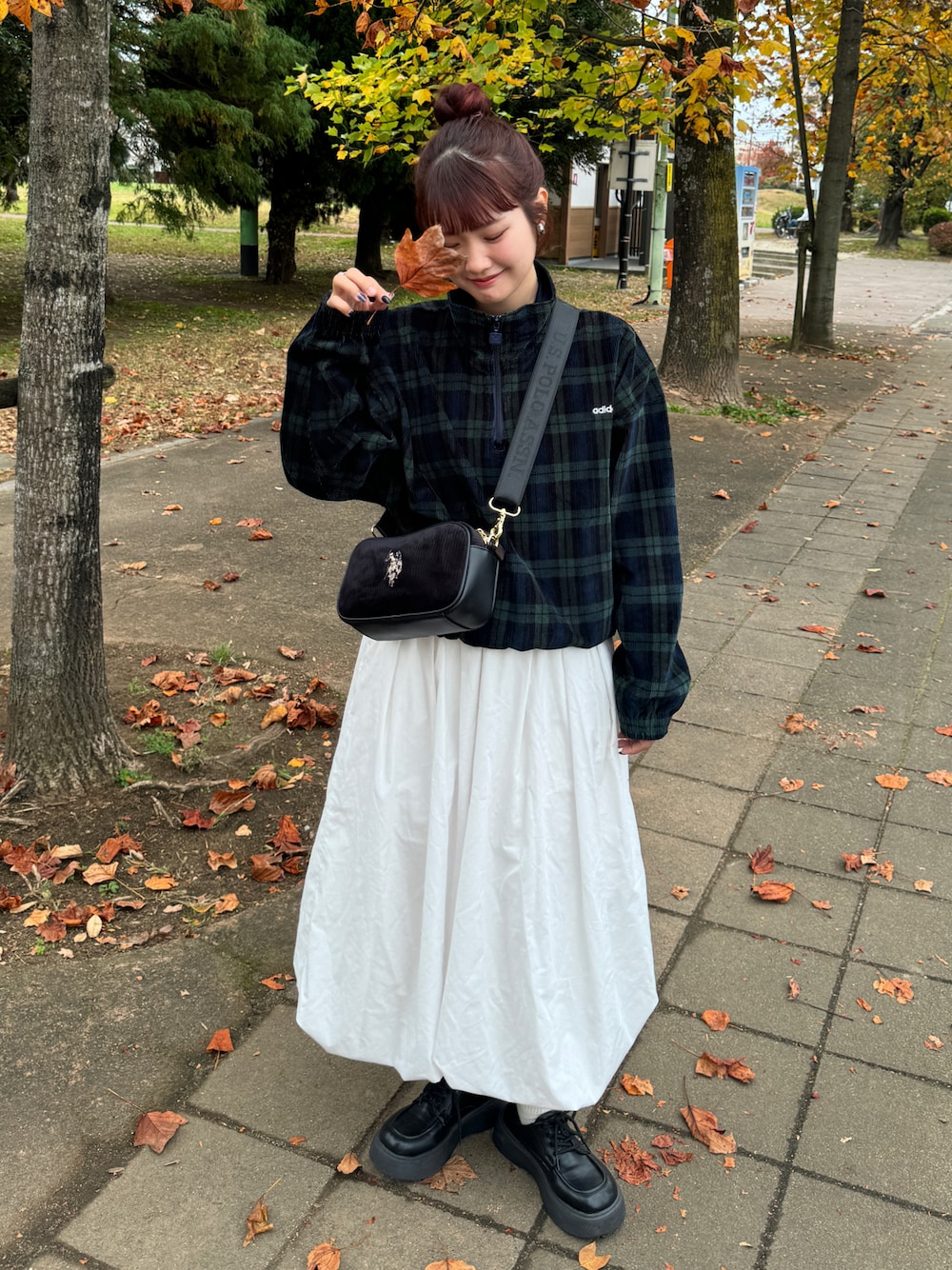 韓国adidas タータン コーデュロイ ハーフジップ チェック adidas（アディダス）の「adidas Originals CORDUROY TARTAN