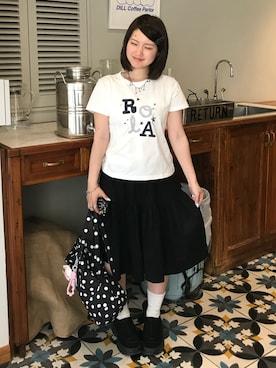 「ROLAROLA（ロラロラ）のROLA LETTERING PATCHWORK T-SHIRT WHITE（Tシャツ/カットソー、ホワイト系）」を使った、rin.さん（レディース・153cm）の春コーディネート