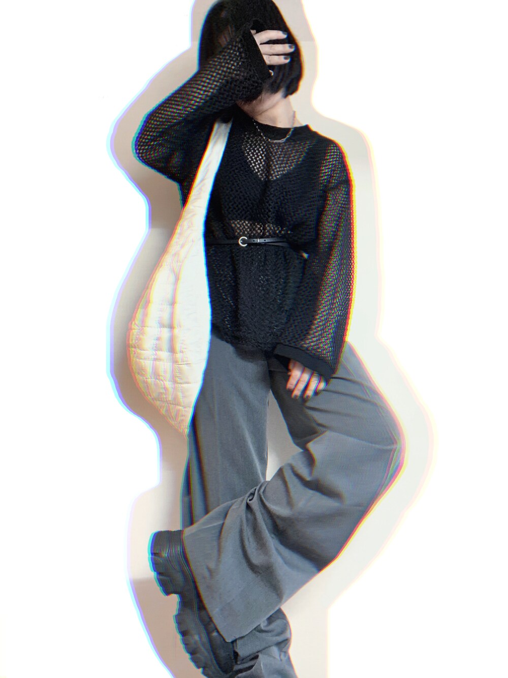 「秋服コーデ、シースルー、低身長女子、低身長、低身長コーデ、パンツスタイル」｜「SHEINのアイテム（Tシャツ/カットソー、ブラック系）」を使った、ニツメさん（レディース・146cm）の秋コーディネートの1枚目の写真