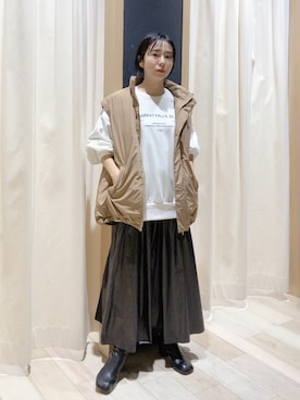 「アイテム（ダウンベスト、ブラウン系）」を使った、noriさん（レディース・155cm）の冬コーディネート