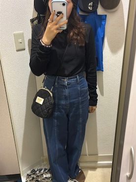 「CAPRICIEUX LE'MAGE（カプリシューレマージュ）のアイテム（デニムパンツ）」を使った、minamiさん（レディース・155cm）の秋コーディネート