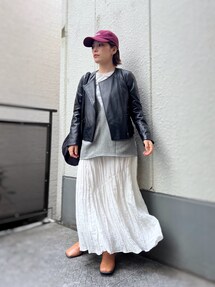 □ミックスツイードVネックベストを使った人気ファッション