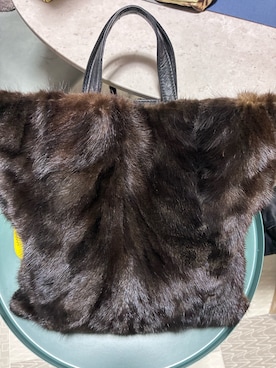 「LOEWE（ロエベ）のアイテム（バッグ）」を使った、Meg Iwamotoさん（レディース・162cm）の冬コーディネート