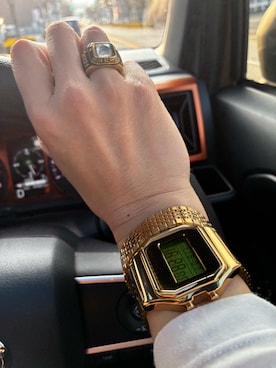 「TIMEX（タイメックス）のアイテム」を使った、Meg Iwamotoさん（レディース・162cm）の冬コーディネート