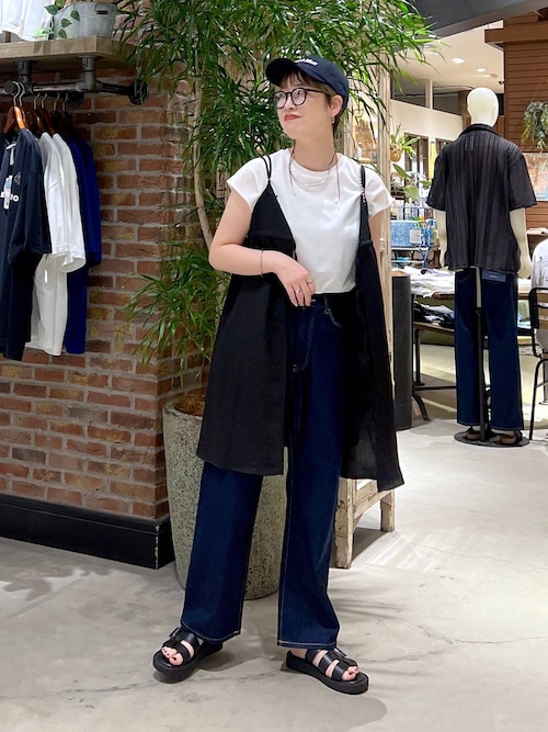 本物！　新品未使用　タグ付き　alo ショイニーサテンキャップ　ブラック オリジナルアソートロゴ刺繍キャップ（キャップ）｜niko and