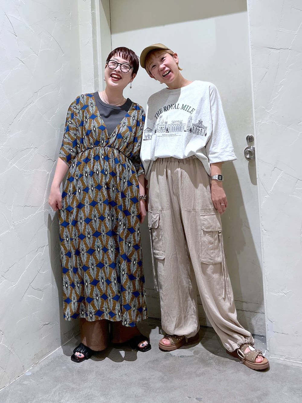 「ワントーン、きれいめ、ベーシック/シンプル、休日コーデ、デート/ロマンティック、女子会、カジュアル、旅行、バッグ、niko and ...、シンプルコーデ、LEPSIM、ブランドミックス、キャップ、Tシャツ」｜「niko and...のスーベニアワイドTシャツ（Tシャツ/カットソー、ベージュ系）」を使った、　くまななさん（レディース・163cm）の夏コーディネートの1枚目の写真