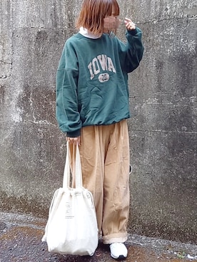 「Auntie Rosa Holiday（アンティローザホリデー）のIOWAカレッジロゴルーズスウェット（スウェット）」を使った、piiiikoさん（レディース・152cm）の冬コーディネート