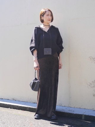 「NOGLE（ノグル）の【NOGLE/ノグル】スキッパーポロニット（ニット/セーター）」を使った、金子三記(miki)さん（レディース・170cm）の秋コーディネート