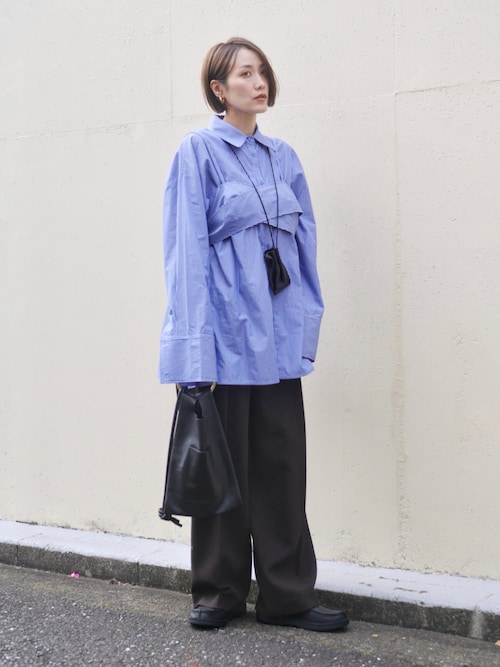 「MIRROR STOKE(ミラーストーク)の≪WEB限定≫【新色追加】BUSTIER SHIRT/ビスチェシャツ(シャツ/ブラウス)」を使った、金子三記(miki)さん(レディース・170cm)の秋コーディネート
