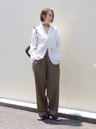 「anuke(アンヌーク)のCutwork Opencollar Shirts(シャツ/ブラウス)」を使った、金子三記(miki)さん(レディース・170cm)の春コーディネート
