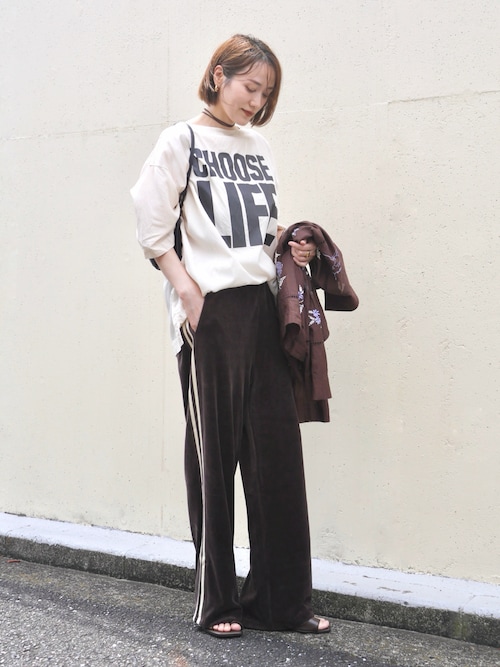 「TODAYFUL(トゥデイフル)の【TODAYFUL/トゥデイフル】Embroidery Patchwork Shirts/エンブロイダリーパッチワークシャツ(シャツ/ブラウス)」を使った、金子三記(miki)さん(レディース・170cm)の秋コーディネート