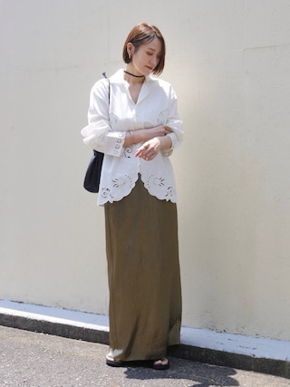 「anuke（アンヌーク）のCutwork Opencollar Shirts（シャツ/ブラウス）」を使った、金子三記(miki)さん（レディース・170cm）の夏コーディネート