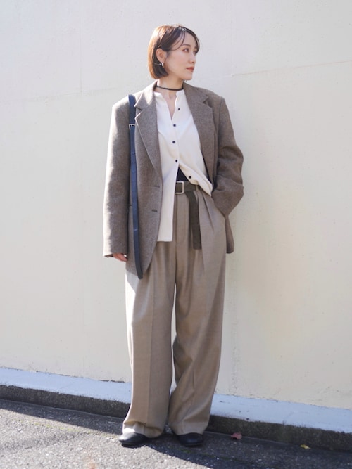 「6（ロク）の＜6(ROKU)＞ウール タック パンツ 25FW（その他パンツ）」を使った、金子三記(miki)さん（レディース・170cm）の秋コーディネート