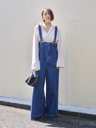 「CANAL JEAN（キャナルジーン）のEl mar　レザーミニショルダーバッグ（ショルダーバッグ）」を使った、金子三記(miki)さん（レディース・170cm）の春コーディネート