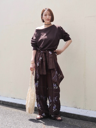 「andme（アンドミー）の【新色追加】ボリューム袖オフショルダースウェットトップス（スウェット）」を使った、金子三記(miki)さん（レディース・170cm）の春コーディネート