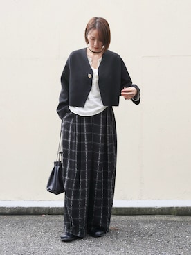 「アイテム（サンダル）」を使った、金子三記(miki)さん（レディース・170cm）の秋コーディネート