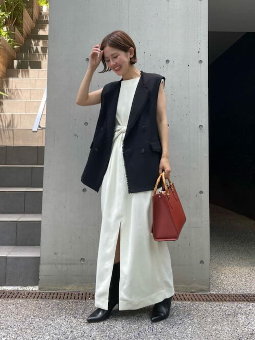 「ジレ、別注アイテム、モノトーンコーデ、ノースリーブワンピース、ワンツーコーデ、allureville、GIANNI NOTARO、アルアバイル、ジレコーデ、Coming soon…」｜「allurevilleの＜予約＞ノンウールツイードジレ（ベスト、ブラック系）」を使った、tanakaさん（レディース・159cm）の夏コーディネートの1枚目の写真