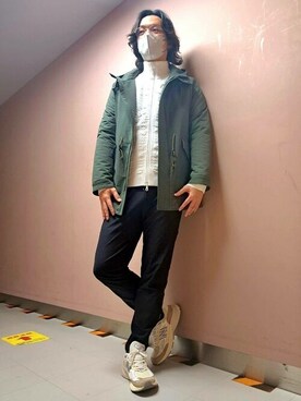 「アイテム（スラックス、ブラック系）」を使った、HIGH STREET_officialさん（メンズ・178cm）の冬コーディネート