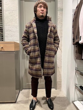 「アイテム（スラックス、レッド系）」を使った、HIGH STREET_officialさん（メンズ・169cm）の冬コーディネート