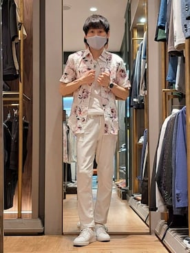 「TORNADO MART（トルネードマート）のアイテム（トップス）」を使った、HIGH STREET_officialさん（メンズ・172cm）の秋コーディネート