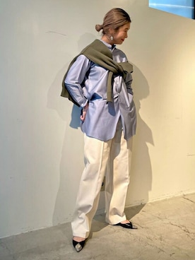 「BACCA（バッカ）のナチュラルデニム ハイウエストスラックスパンツ（デニムパンツ）」を使った、Hanada_TOMORROWLANDさん（レディース・166cm）の春コーディネート