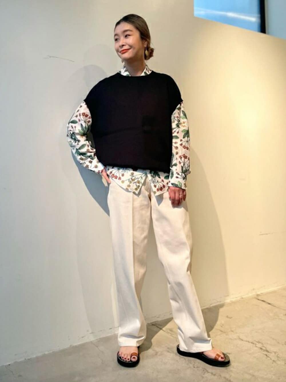 CABaN コットンカシミヤ クルーネックベストを使ったレディース人気