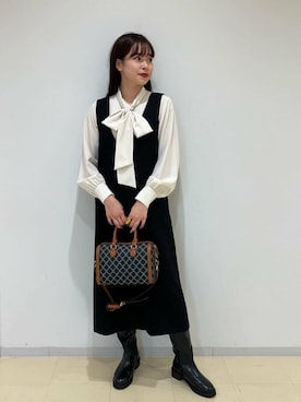 「N.（N. Natural Beauty Basic）（エヌエヌナチュラルビューティーベーシック）のアイテム（ジャンパースカート）」を使った、N. STAFFさん（レディース・166cm）の秋コーディネート