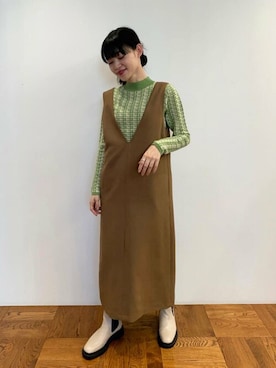 「N.（N. Natural Beauty Basic）（エヌエヌナチュラルビューティーベーシック）のアイテム（ジャンパースカート）」を使った、N. STAFFさん（レディース・157cm）の秋コーディネート