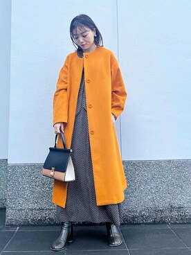 「アイテム（ノーカラーコート、オレンジ系）」を使った、N. STAFFさん（レディース・157cm）の冬コーディネート
