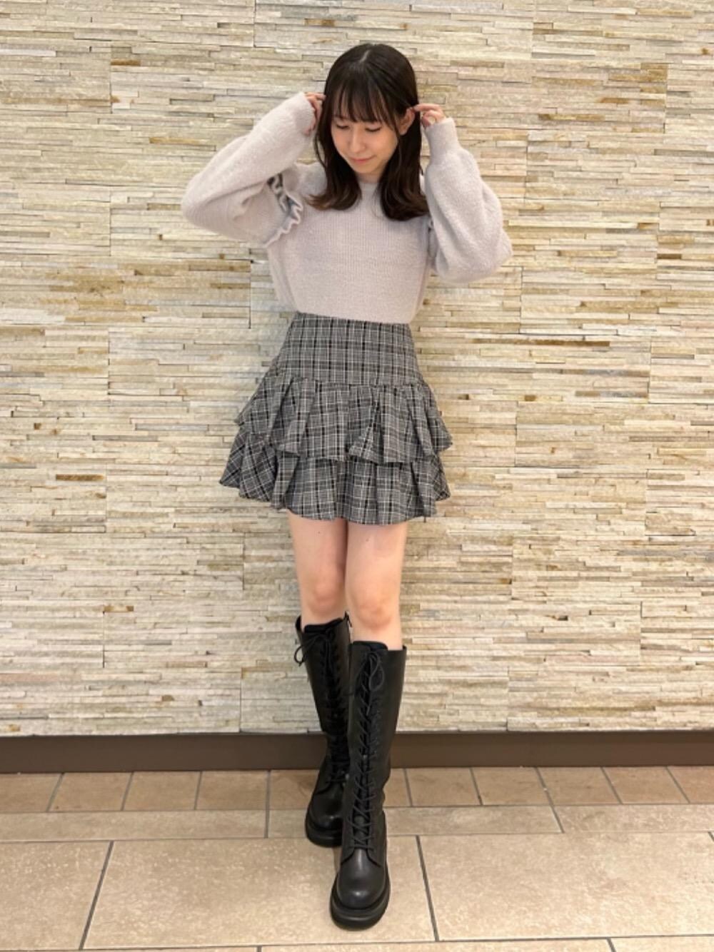 「シャギー、デート、MAJESTIC LEGON、カラーコーデ、マジェスティックレゴン、標準身長、推し活、ブルべ夏、通常販売開始、大人気ニット」｜「MAJESTIC LEGONのレースアップロングブーツ（ブーツ、ブラック系）」を使った、あーちゃん。さん（レディース・156cm）の秋コーディネートの1枚目の写真