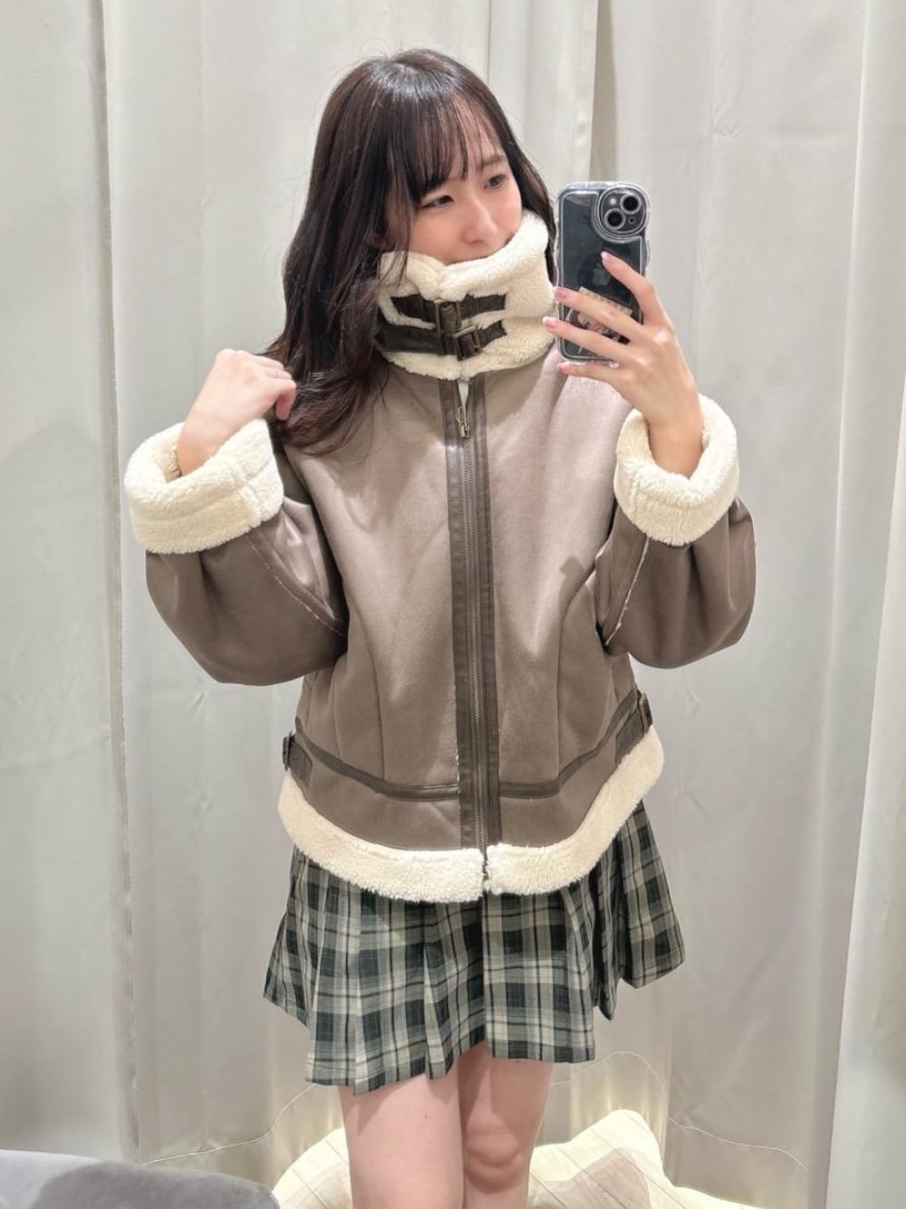 「アウター、トレンド、オーバーサイズ、MAJESTIC LEGON、マジェスティックレゴン、ボアブルゾン、骨格ウェーブ、標準身長、ブルべ夏」｜「MAJESTIC LEGONのオーバーサイズボアブルゾン（ムートンコート、ブラウン系）」を使った、あーちゃん。さん（レディース・156cm）の秋コーディネートの1枚目の写真