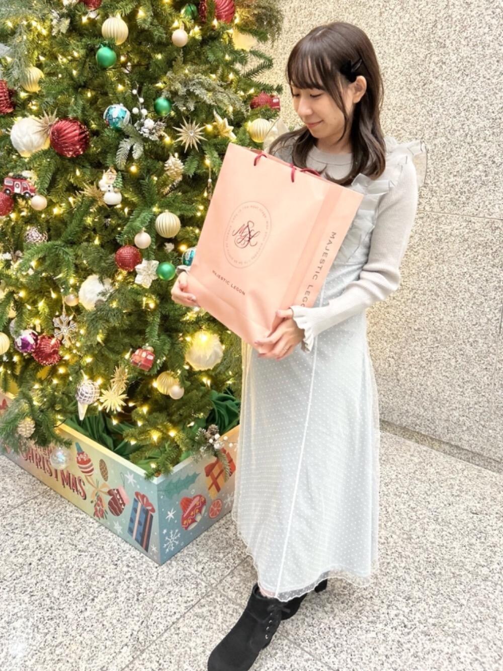 「デート、フェミニン、カラーコーデ、マジェスティックレゴン、大人ファッション、骨格ウェーブ、標準身長、推し活、ブルべ夏、ホリデーショッパー」｜「MAJESTIC LEGONのサイドレースアップブーツ（ブーツ、ブラック系）」を使った、あーちゃん。さん（レディース・156cm）の秋コーディネートの1枚目の写真