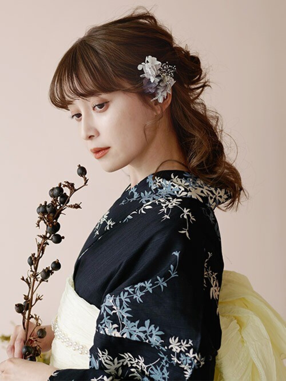 その他の浴衣を着用したレディースの春コーディネートの1枚目の写真