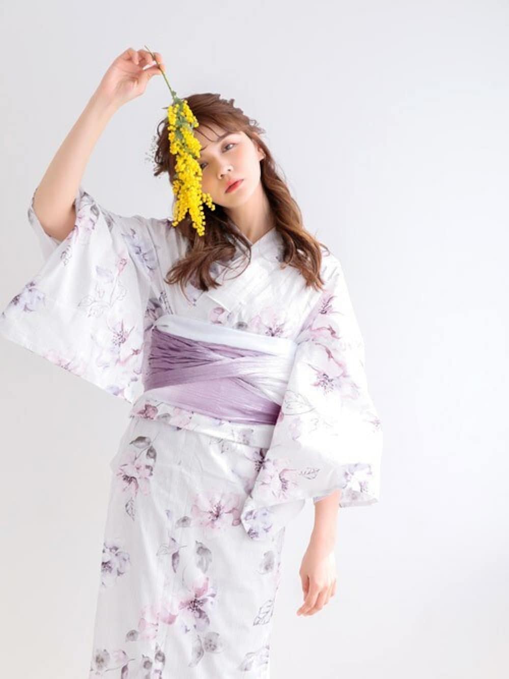 その他の浴衣を着用したレディースの夏コーディネートの1枚目の写真