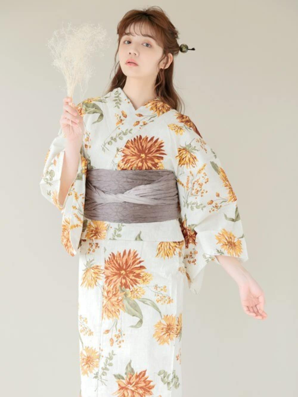 その他の浴衣を着用したレディースの夏コーディネートの1枚目の写真