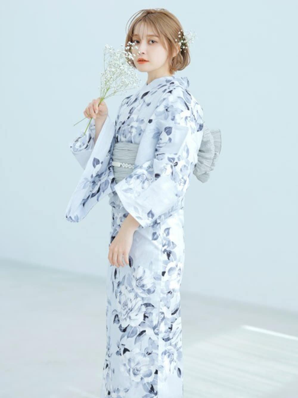 その他の浴衣を着用したレディースの夏コーディネートの1枚目の写真