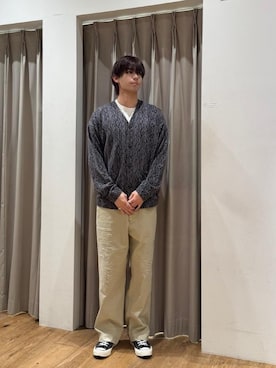「アイテム（カーディガン/ボレロ）」を使った、よしきさん（メンズ・181cm）の秋コーディネート