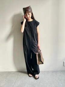 【THE PAUSE】ショルダータックジャンプスーツ ブラック THE PAUSE オールインワン 「THE PAUSE」ショルダータックジャンプ