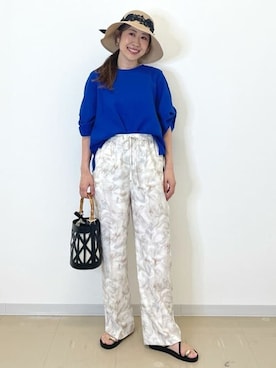 「オペークドットクリップ」｜「アイテム（サンダル）」を使った、OPAQUE.CLIPスタッフさん（レディース・157cm）の春コーディネート