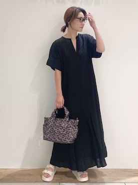 「オペークドットクリップ」｜「アイテム（サンダル）」を使った、OPAQUE.CLIPスタッフさん（レディース・163cm）の夏コーディネート