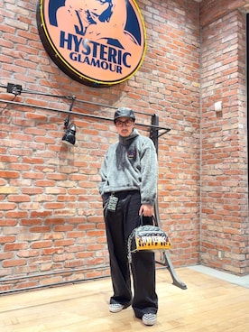 「アイテム（コインケース）」を使った、HOSHIさん（メンズ・169cm）の秋コーディネート