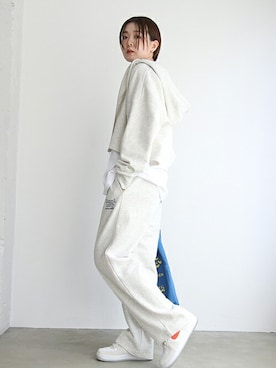 「notch.」｜「アイテム（スウェットパンツ）」を使った、おかださん（レディース・164cm）の春コーディネート