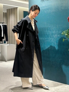 「コーデュロイパンツ」｜「アイテム（トレンチコート）」を使った、HOUSE OF LOTUS　staffさん（レディース・170cm）の秋コーディネート
