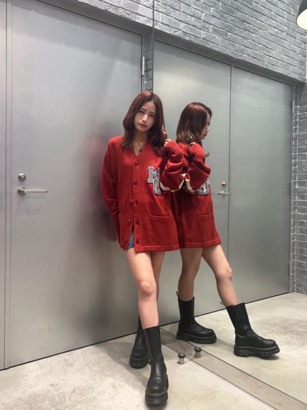 SEE NO EVIL刺繍 レタードカーディガンを使った人気ファッション