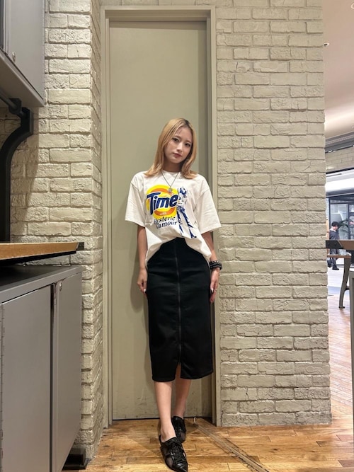 希少 HYSTERIC GLAMOUR ホワイト PARTY TIME Tシャツ HYSTERIC GLAMOUR - HYSTERIC MOVIE Tシャツ / ホワイト | Tempt