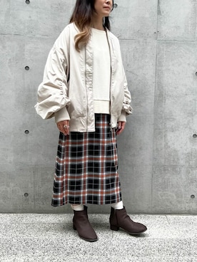 「LBC（エルビーシー）のアイテム（MA-1）」を使った、LBC STAFFさん（レディース・154cm）の秋コーディネート