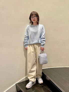 「アイテム（シューズ、パープル系）」を使った、山本さん（レディース・155cm）の冬コーディネート