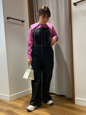 「UNIVERSAL OVERALL（ユニバーサルオーバーオール）のアイテム（サロペット/オーバーオール）」を使った、高木さん（レディース・157cm）の春コーディネート