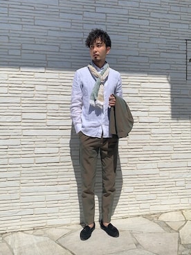 「アイテム（ストール/ショール）」を使った、桑畑さん（メンズ・175cm）の春コーディネート