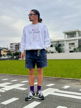 「アイテム（スニーカー）」を使った、にいるさん（メンズ・178cm・40代）の秋コーディネート